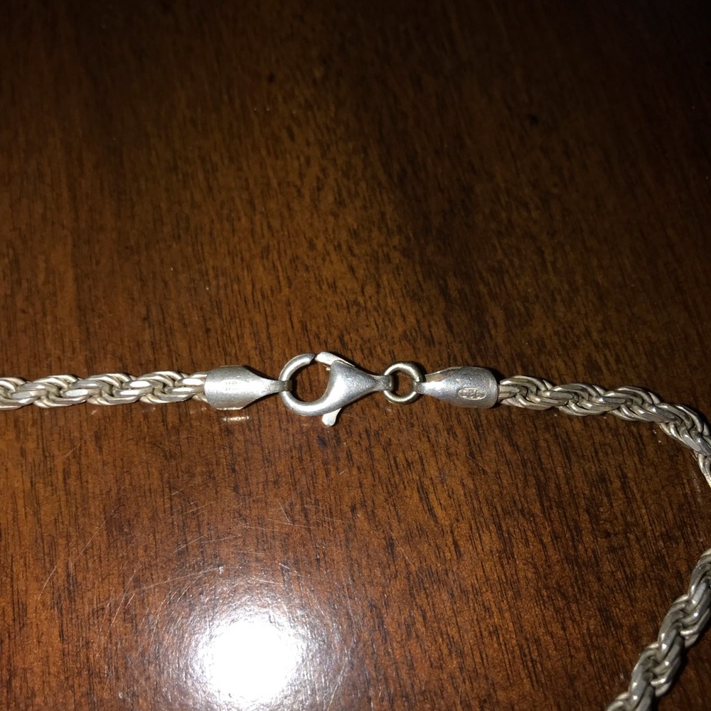Sterling silver necklace and silver cross! - Picture 5 of 5